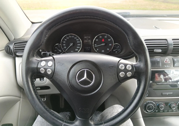 Mercedes-Benz Klasa C cena 17900 przebieg: 236000, rok produkcji 2004 z Sośnicowice małe 596